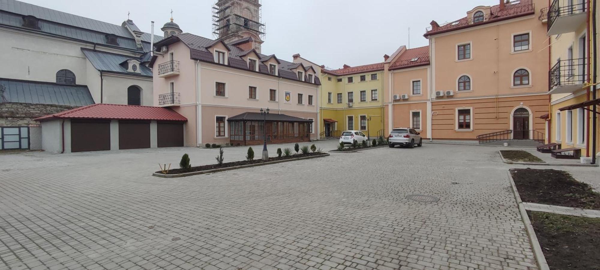 Сонячна Мансарда Apartment Kamianets-Podilskyi Exterior photo